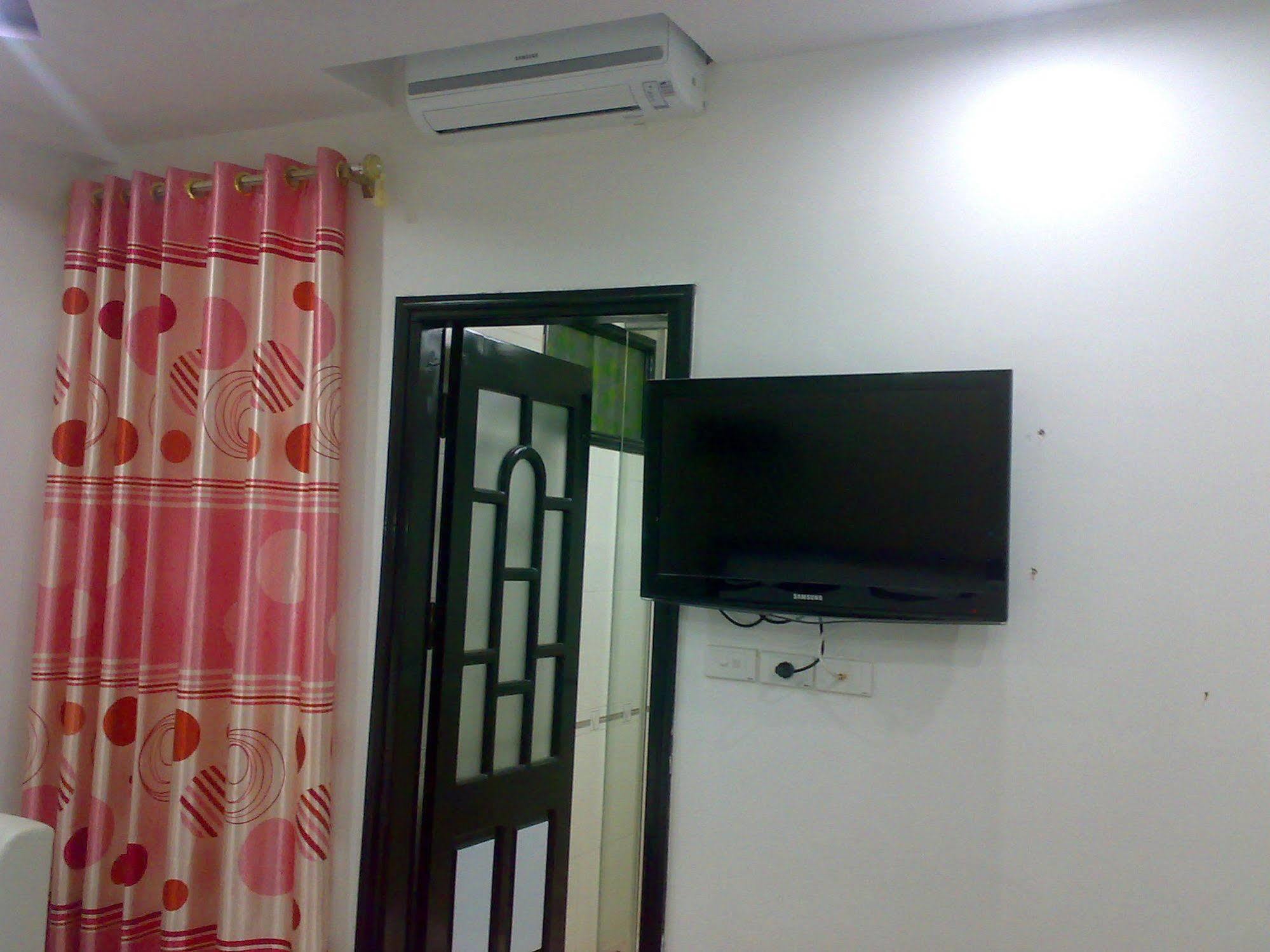 Oyo 709 Seoul Hotel Hanoi Dış mekan fotoğraf